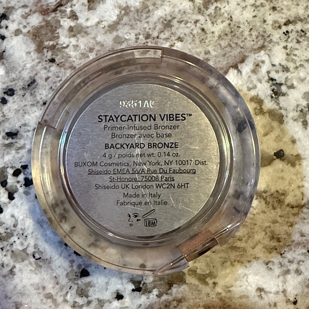 Buxom staycation vibes - backyard bronze - Picture 4 of 5